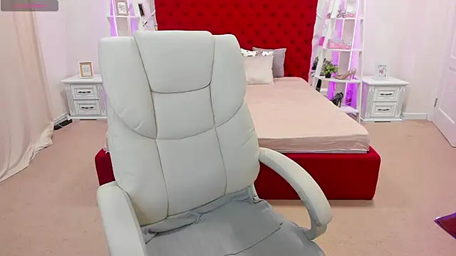 Kamilla Hot online show from April 25, 2026, 5:32 am