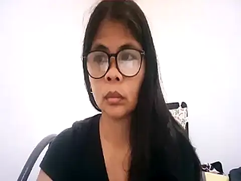 Snapshot of pinay_milfxx chatting on June 3, 2026, 1:23 pm pinay milfxx online show from June 3, 2026, 1:23 pm