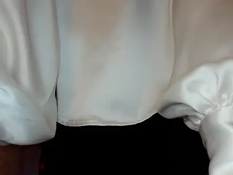 Snapshot of elenaza chatting on November 16, 2025, 10:13 pm elenaza online show from November 16, 2025, 10:13 pm