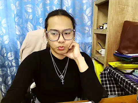 Snapshot of Your_PrettyGirlxxx chatting on May 8, 2026, 12:25 am Your PrettyGirlxxx online show from May 8, 2026, 12:25 am