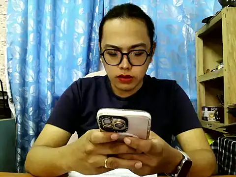 Snapshot of Your_PrettyGirlxxx chatting on June 10, 2026, 5:41 am Your PrettyGirlxxx online show from June 10, 2026, 5:41 am