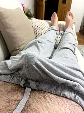 Snapshot of okanist chatting on October 31, 2025, 4:14 pm okanist online show from October 31, 2025, 4:14 pm