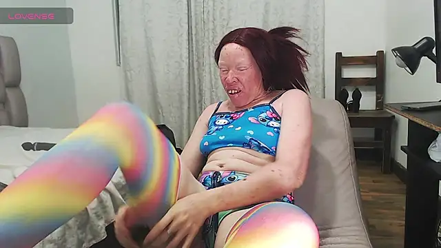 Kittywhiteass online show from July 17, 2026, 3:48 am
