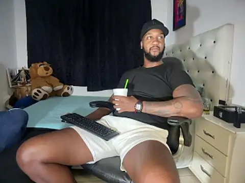 blackdrey18 online show from June 21, 2026, 3:23 am