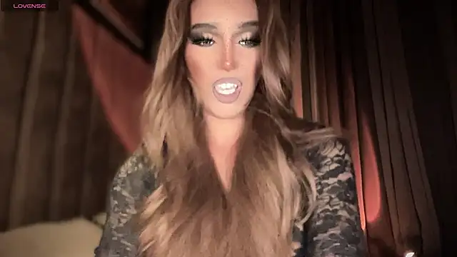 Snapshot of Lo_la_69 chatting on October 12, 2025, 6:48 am Lo la 69 online show from October 12, 2025, 6:48 am