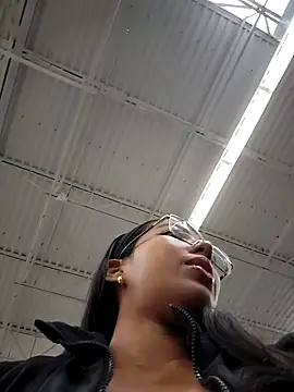 Snapshot of SheenaBrooke chatting on October 7, 2025, 3:24 pm SheenaBrooke online show from October 7, 2025, 3:24 pm