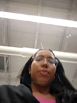 Snapshot of SheenaBrooke chatting on October 24, 2025, 12:20 am SheenaBrooke online show from October 24, 2025, 12:20 am