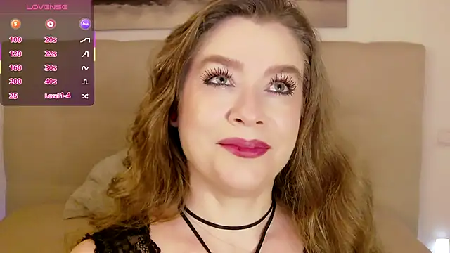 Snapshot of PetersEmily chatting on November 15, 2025, 9:19 pm PetersEmily online show from November 15, 2025, 9:19 pm