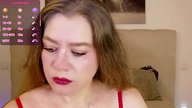 Snapshot of PetersEmily chatting on June 14, 2026, 11:28 pm PetersEmily online show from June 14, 2026, 11:28 pm