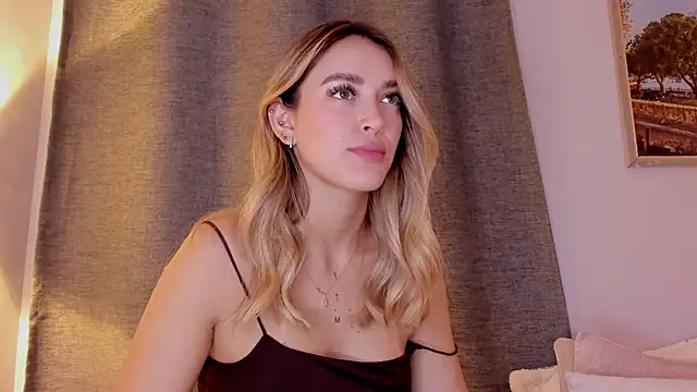 Assh lee  online show from October 18, 2025, 1:02 pm