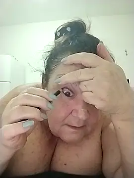 Snapshot of Yaya_Mineira chatting on October 19, 2025, 1:30 am Yaya Mineira online show from October 19, 2025, 1:30 am