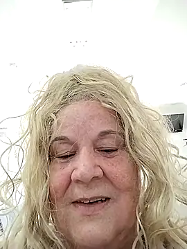 Snapshot of Yaya_Mineira chatting on November 12, 2025, 5:50 pm Yaya Mineira online show from November 12, 2025, 5:50 pm