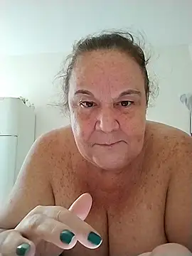 Snapshot of Yaya_Mineira chatting on November 15, 2025, 10:30 am Yaya Mineira online show from November 15, 2025, 10:30 am