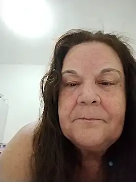 Snapshot of Yaya_Mineira chatting on November 18, 2025, 12:15 am Yaya Mineira online show from November 18, 2025, 12:15 am