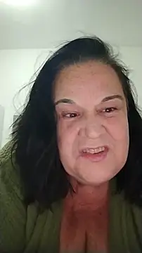 Snapshot of Yaya_Mineira chatting on June 5, 2026, 1:21 am Yaya Mineira online show from June 5, 2026, 1:21 am