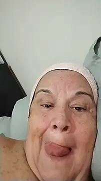 Snapshot of Yaya_Mineira chatting on June 4, 2026, 12:37 am Yaya Mineira online show from June 4, 2026, 12:37 am