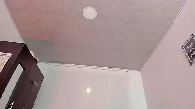 Snapshot of alicia_rouusel chatting on March 19, 2025, 3:52 am alicia rouusel online show from March 19, 2025, 3:52 am