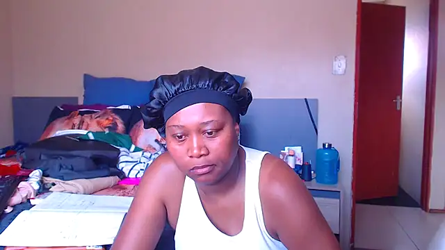 Snapshot of EbonySeductressx chatting on November 12, 2025, 10:41 am EbonySeductressx online show from November 12, 2025, 10:41 am