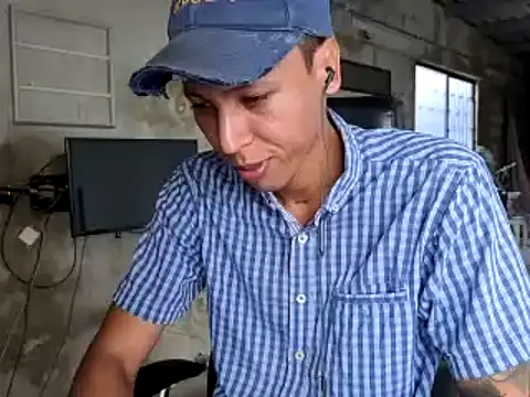 EL-CHICLE-TV online show from September 23, 2025, 9:33 pm