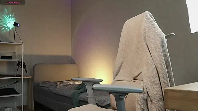 Louis Karlos online show from May 30, 2026, 3:57 am