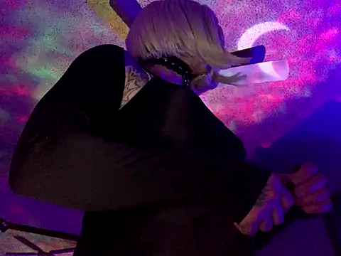 Snapshot of Kik_SickSlut88 chatting on October 31, 2025, 12:46 pm Kik SickSlut88 online show from October 31, 2025, 12:46 pm