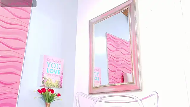 Snapshot of _Valeria_Brown chatting on March 1, 2025, 8:42 pm Valeria Brown online show from March 1, 2025, 8:42 pm