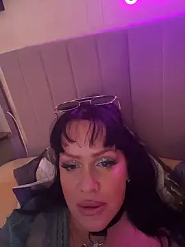 Snapshot of Lolaley2 chatting on December 2, 2025, 9:22 am Lolaley2 online show from December 2, 2025, 9:22 am