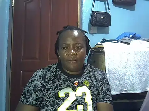 Snapshot of Ebonyceline chatting on May 3, 2026, 7:28 pm Ebonyceline online show from May 3, 2026, 7:28 pm
