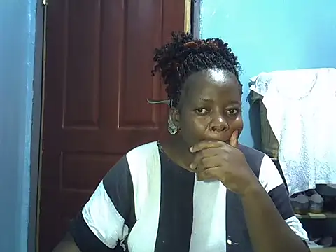 Snapshot of Ebonyceline chatting on April 22, 2026, 8:10 am Ebonyceline online show from April 22, 2026, 8:10 am