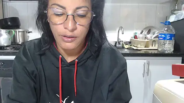 Snapshot of kateleyagrey chatting on December 14, 2025, 11:27 am kateleyagrey online show from December 14, 2025, 11:27 am