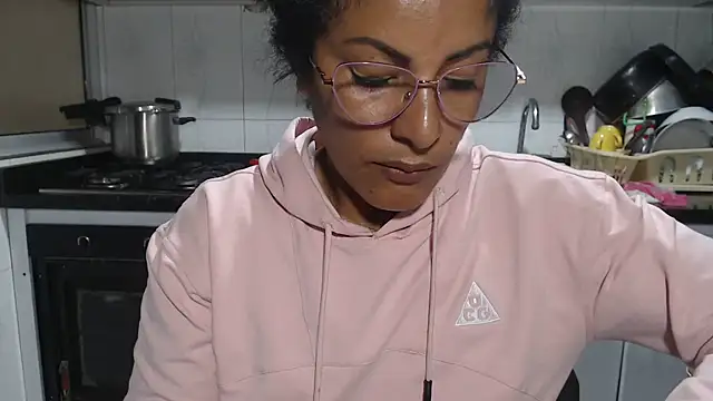 kateleyagrey online show from February 27, 2026, 8:08 pm