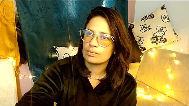 Snapshot of Violeta_hornny chatting on September 23, 2025, 9:44 pm Violeta hornny online show from September 23, 2025, 9:44 pm