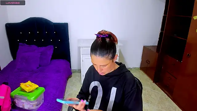 Snapshot of Violeta_hornny chatting on February 10, 2025, 8:31 pm Violeta hornny online show from February 10, 2025, 8:31 pm