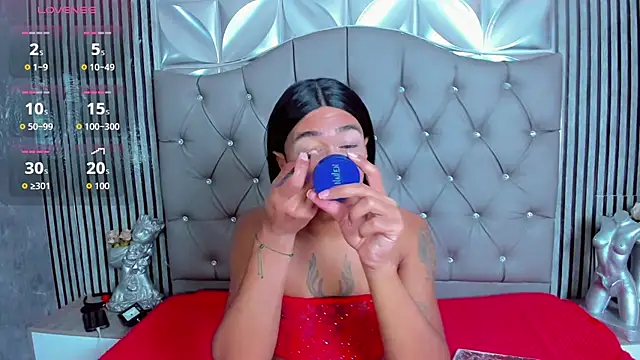 Lucia-sex online show from July 7, 2026, 7:17 pm