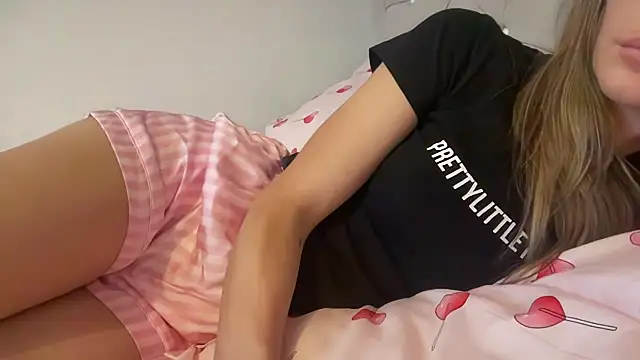Lillymariee online show from February 2, 2025, 2:56 pm