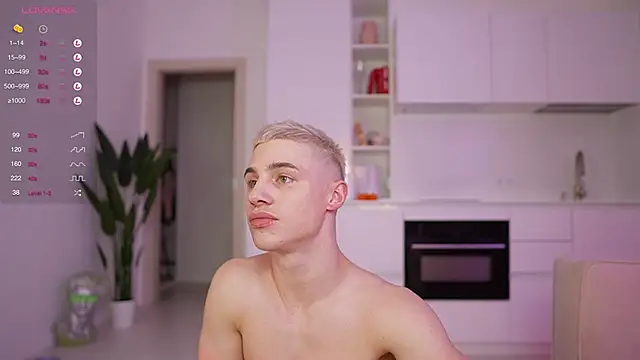 Evan  White  online show from February 11, 2025, 5:40 pm