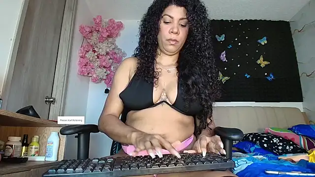 Snapshot of Hot_Brunette34 chatting on May 28, 2026, 10:15 pm Hot Brunette34 online show from May 28, 2026, 10:15 pm