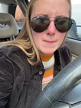 Snapshot of ClumsyLink chatting on December 24, 2024, 7:55 pm ClumsyLink online show from December 24, 2024, 7:55 pm