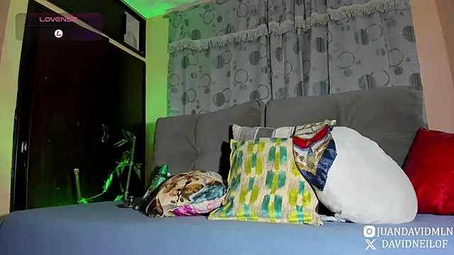 Snapshot of DavidNeill chatting on April 8, 2026, 12:45 am DavidNeill online show from April 8, 2026, 12:45 am