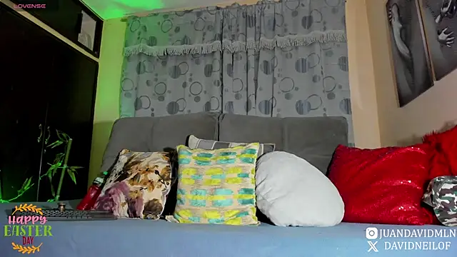 Snapshot of DavidNeill chatting on April 7, 2026, 1:29 am DavidNeill online show from April 7, 2026, 1:29 am