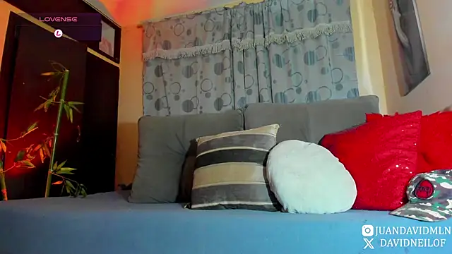 Snapshot of DavidNeill chatting on May 5, 2026, 9:18 pm DavidNeill online show from May 5, 2026, 9:18 pm