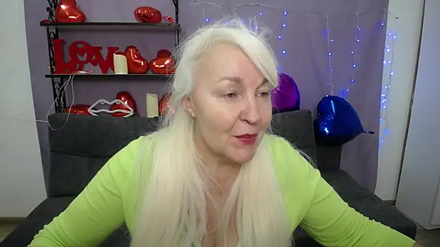BlondyLeeBest online show from March 3, 2025, 4:32 am
