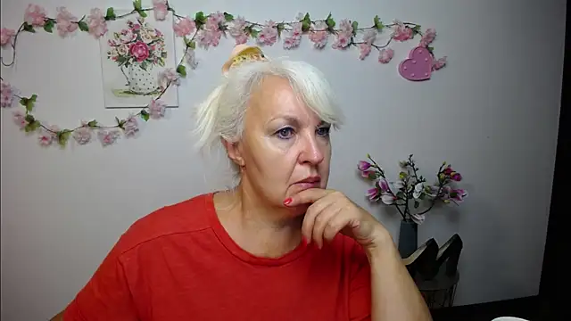 BlondyLeeBest online show from September 9, 2025, 6:17 pm