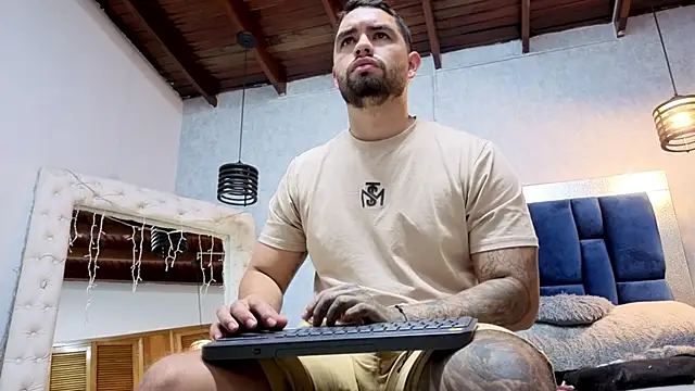 Snapshot of matteosantos chatting on November 28, 2025, 9:26 pm matteosantos online show from November 28, 2025, 9:26 pm