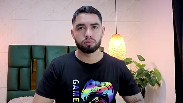 Snapshot of matteosantos chatting on October 18, 2025, 11:34 am matteosantos online show from October 18, 2025, 11:34 am