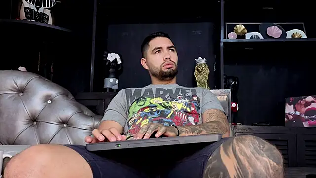 Snapshot of matteosantos chatting on November 23, 2025, 11:20 am matteosantos online show from November 23, 2025, 11:20 am