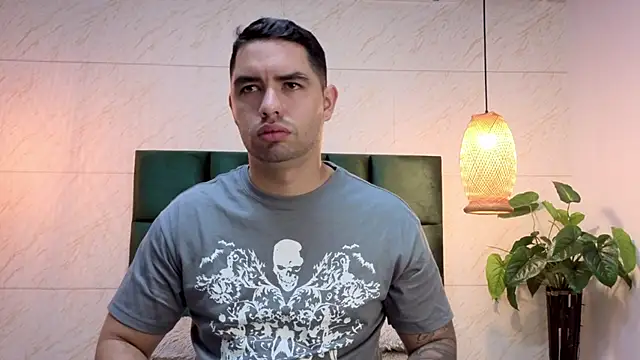 Snapshot of matteosantos chatting on October 21, 2025, 11:53 am matteosantos online show from October 21, 2025, 11:53 am