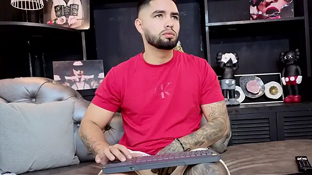 Snapshot of matteosantos chatting on October 16, 2025, 11:40 am matteosantos online show from October 16, 2025, 11:40 am