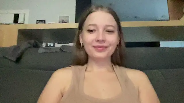 Snapshot of CharmingSarah chatting on July 30, 2026, 4:06 pm CharmingSarah online show from July 30, 2026, 4:06 pm