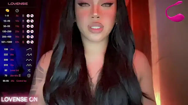 Snapshot of madam_agnes1 chatting on November 2, 2025, 11:21 pm madam agnes1 online show from November 2, 2025, 11:21 pm